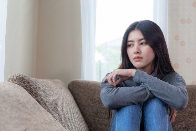 Wahai perempuan tipe Pengabdi, mari simak empat cara menghibur diri sendiri bagi ketika kamu sedang bersedih tanpa bergantung pada orang lain berikut.