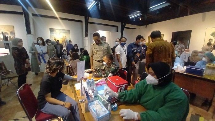 Kompas Gramedia bersama dengan Dewan Pers mengadakan program vaksinasi gratis untuk 10.000 pekerja media.