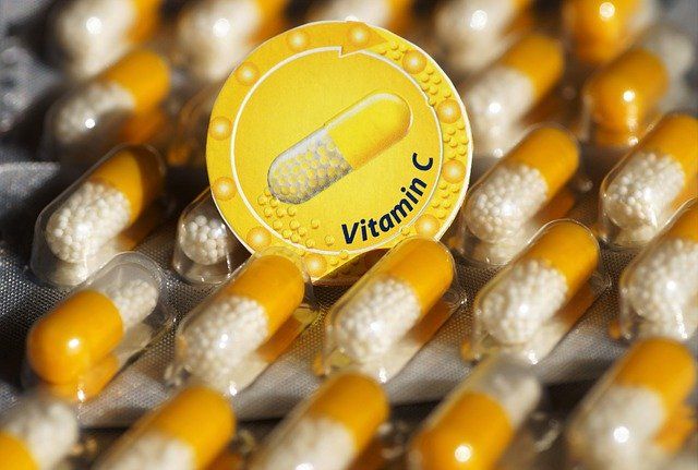 Apa yang akan terjadi kalau tubuh mengonsumsi vitamin C terlalu banyak? Apakah hal itu berbahaya? Berikut ulasannya