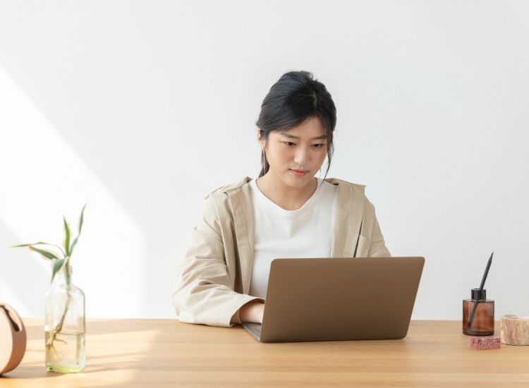 Ingin ruang kerja di rumah nyaman seperti di kantor? Tak perlu bingung, simak cara berikut ini.
Apa saja?