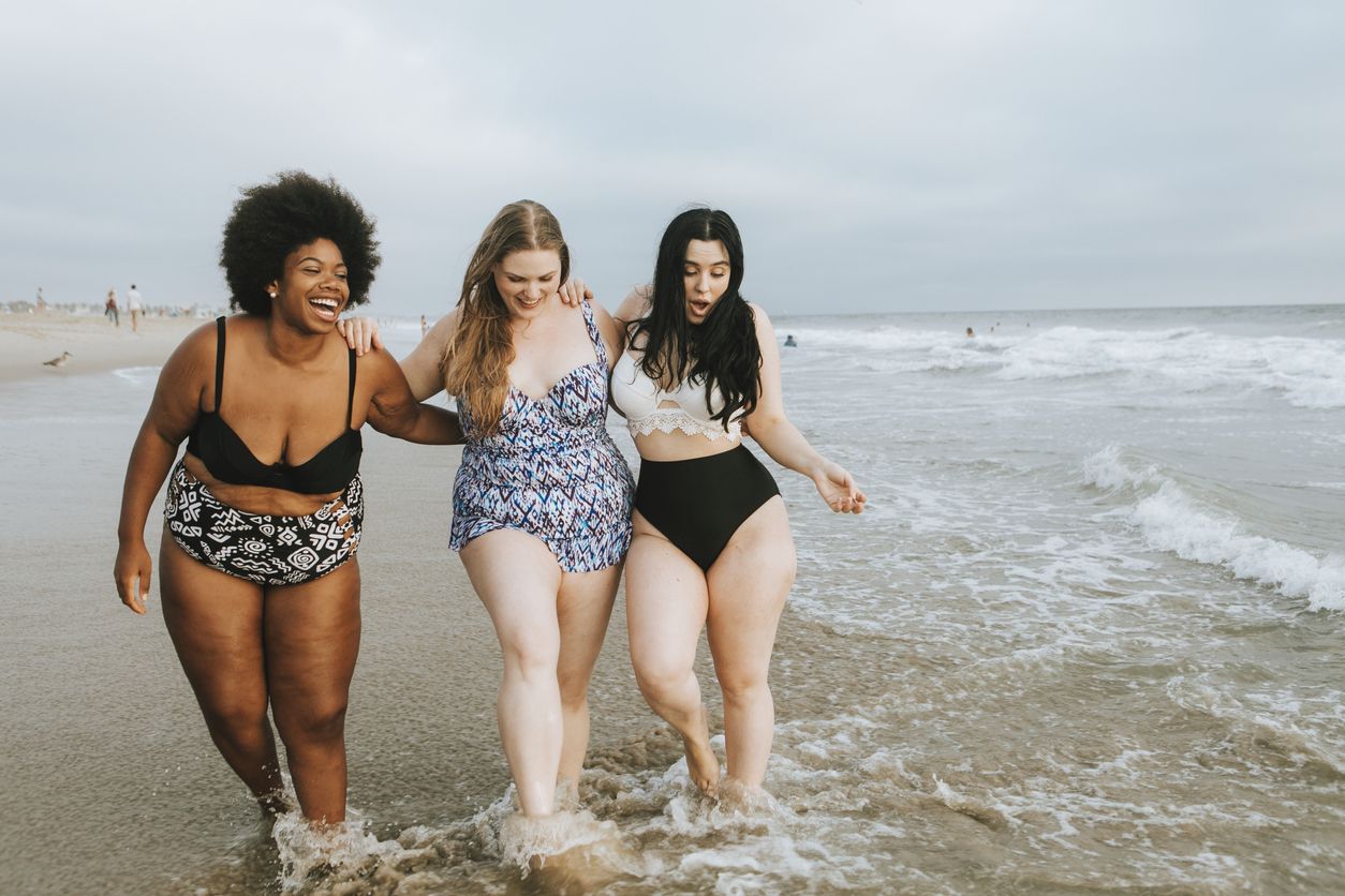Bingung cari swimwear produk lokal yang modis dan stylish untuk ukuran tubuh plus size? Ini rekomendasi produknya untuk Kawan Puan.