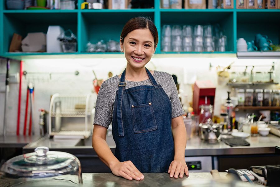 Bisnis kuliner terus bertahan di masa pandemi. Cobalah  terapkan tiga strategi bisnis makanan dan minuman agar cuan di tengah pandemi.