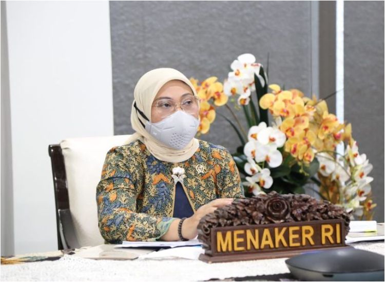 Ida Fauziyah, Menteri Ketenagakerjaan, memberikan imbauan untuk perusahaan dan pekerja selama masa PPKM.