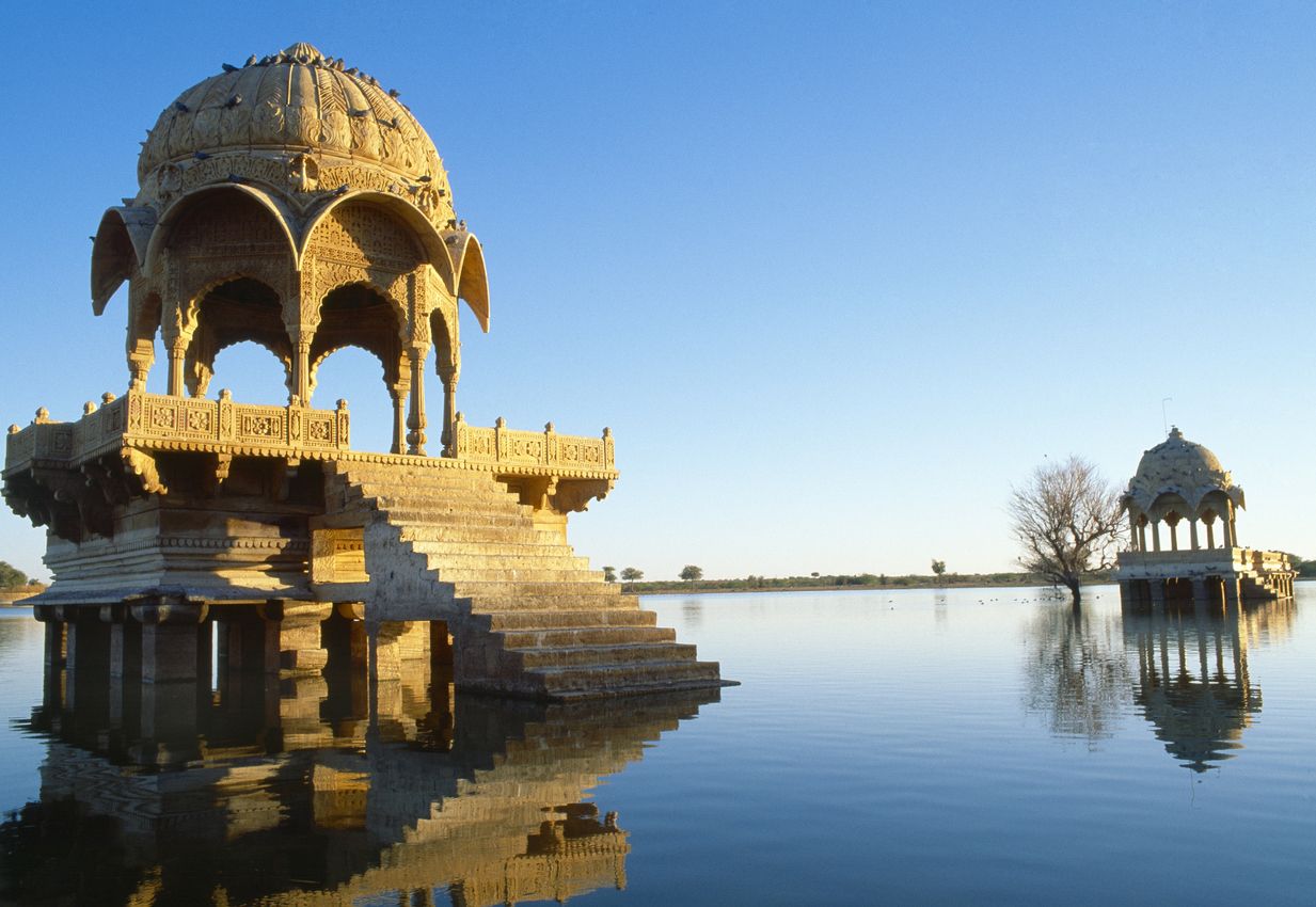 Rajasthan merupakan negara bagian India yang memiliki area tanah terluas. Ini dia 3 rekomendasi kota di Rajasthan yang bisa kamu kunjungi.