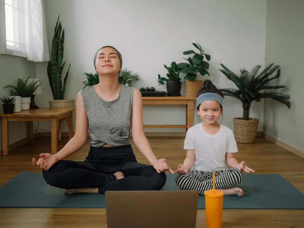 Kawan Puan, supaya anak tidak bosan di rumah saja, yuk lakukan aktivitas seperti tips yang disarankan oleh Sport Nutritionist