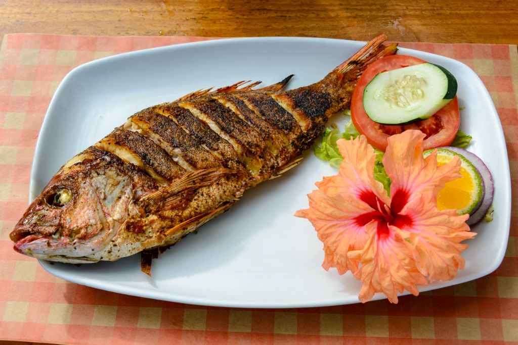 Kawan Puan, yuk simak berikut ini tips ampuh saat menggoreng ikan supaya minyaknya tidak meletup atau pun terciprat ke tangan