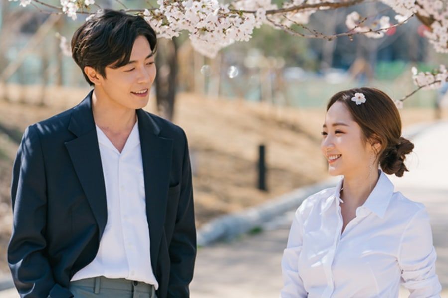 Lima pasangan di drama Korea ini miliki hubungan yang sehat sebagai pasangan kekasih. Hubungan mereka tak selalu cheesy layaknya di film romantis.