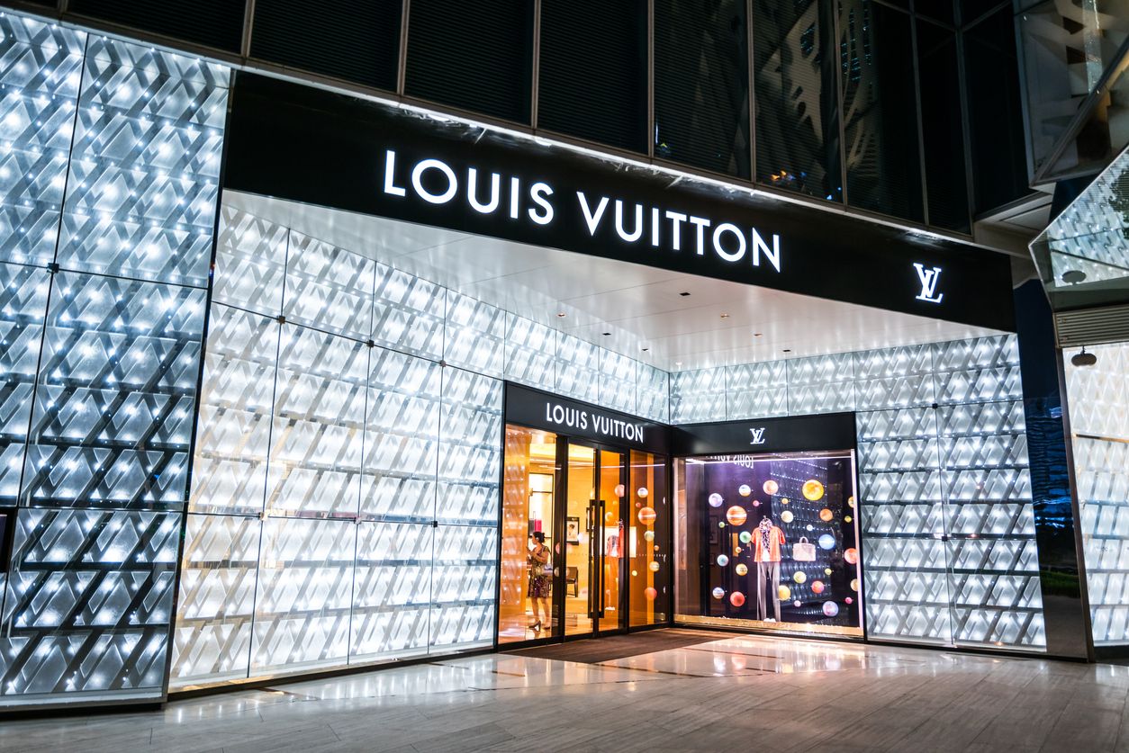 Viral pengadaan bahan pakaian dinas DPRD Kota Tangerang diduga merek mewah Louis Vuitton. Begini tanggapan pihak Louis Vuitton Indonesisa.