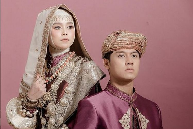 Lesti Kejora dan Rizky Billar akan menggelar pernikahannya tanggal 19 Agustus 2021. Sebelum itu, ini upacara adat yang wajib mereka lakukan.