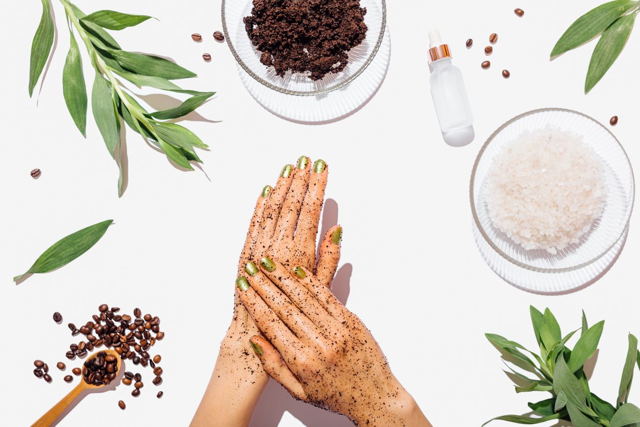 Luluran adalah ritual kecantikan yang kerap dilakukan oleh putri raja di zaman dulu. Ini dia manfaatnya bagi kesehatan wajah dan tubuh.