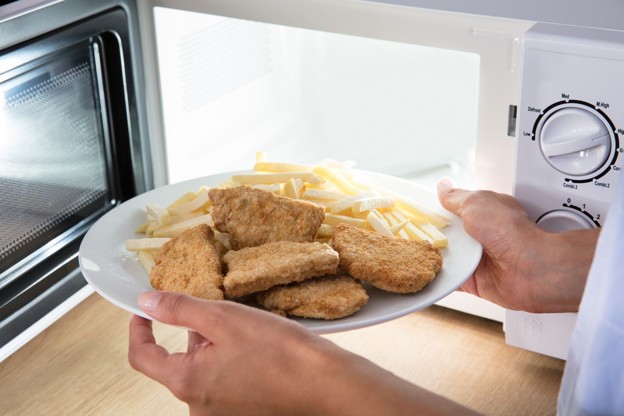 Pernahkah Kawan Puan tahu kalau ternyata 5 makanan ini sebaiknya tidak dipanaskan di microwave? Berikut penjelasannya!