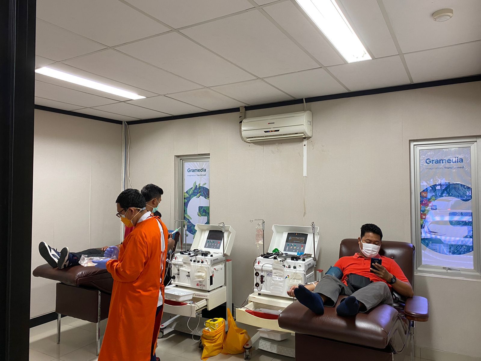  Kompas Gramedia bersama PMI melangsungkan kegiatan sosial donor plasma konvalesen dan donor darah bertajuk ‘Sentra Peduli Donor Plasma Kebaikan’.
