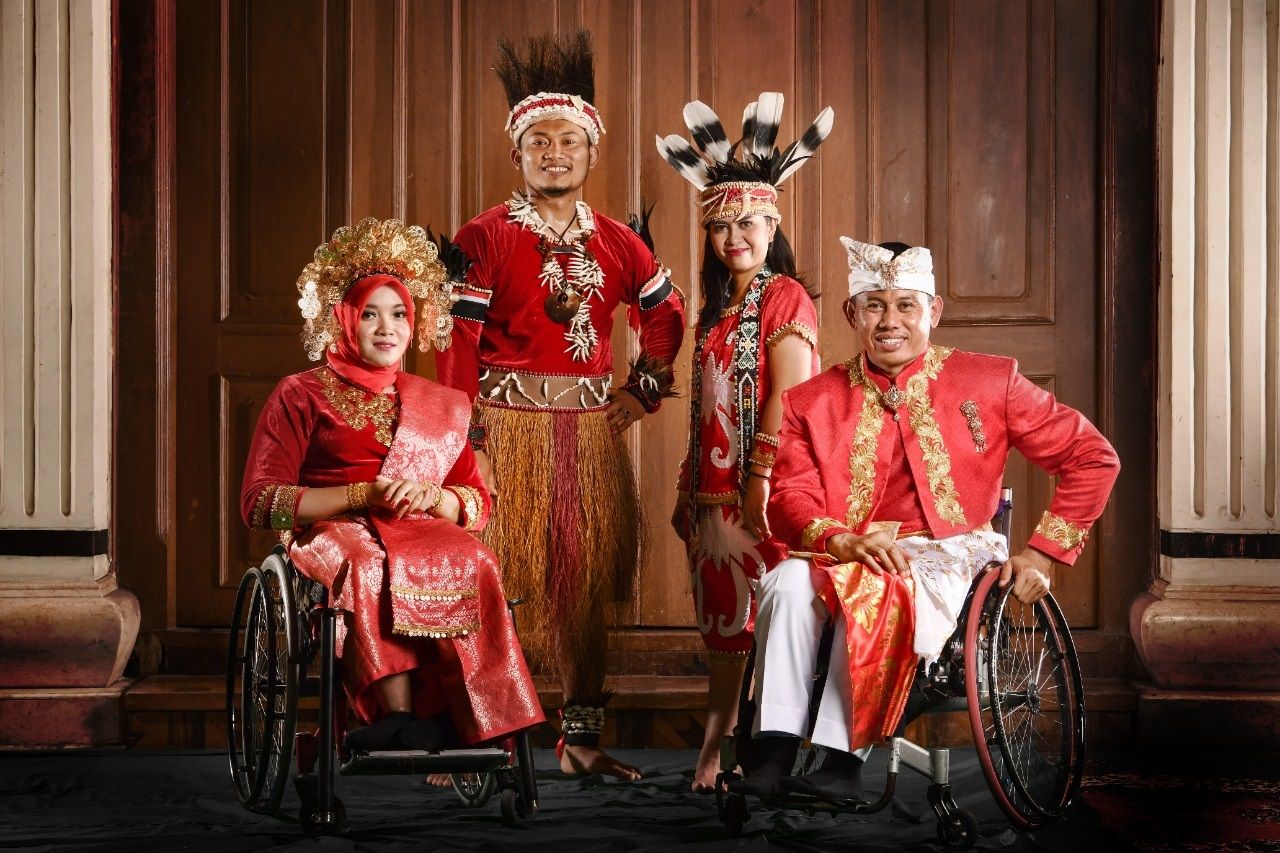 Di Upacara Pembukaan Paralimpiade Tokyo 2020 tercipta momen ikonik mulai dari pertunjukan teatrikal hingga baju adat yang dikenakan atlet Indonesia.