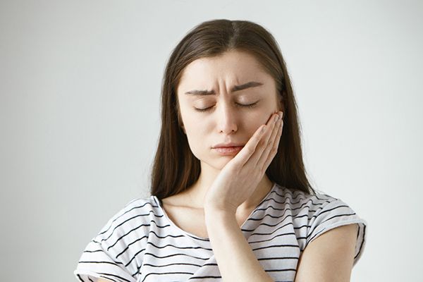 Berita terpopuler wellness (17/9/2021): nyeri miofasial yang sering dikira sakit gigi. Hingga 5 makanan kaya akan vitamin B12.