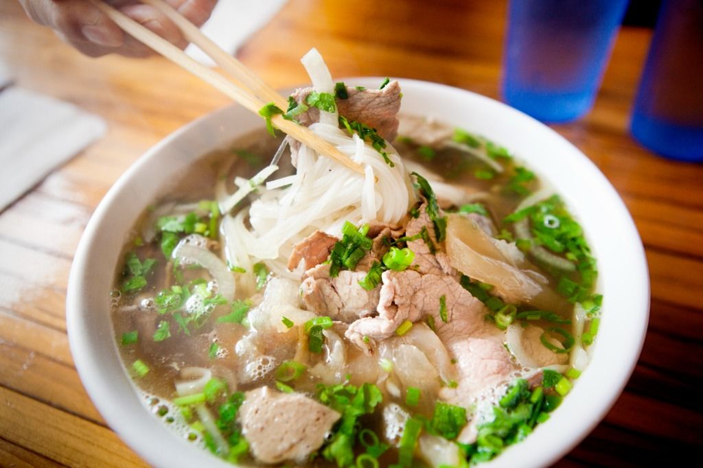 Berikut ini deretan rekomendasi santapan kuliner khas Vietnam yang tak hanya lezat saja namun juga sehat untuk tubuh.