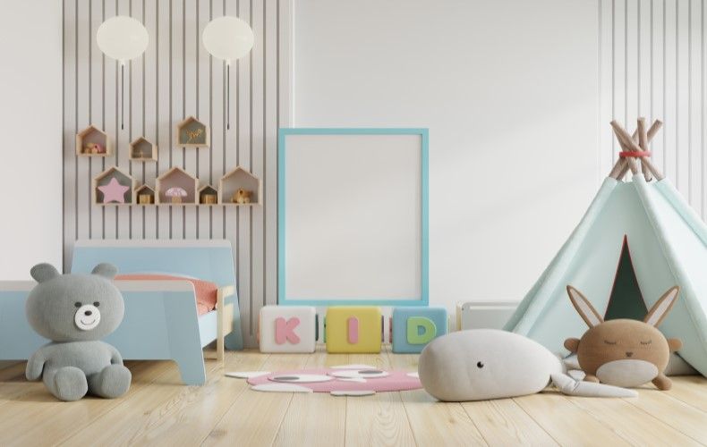 Kamar tidur anak terlihat berantakan karena mainannya? Tak perlu bingung, cobalah untuk melakukan tips merapikan kamar tidur anak berikut.