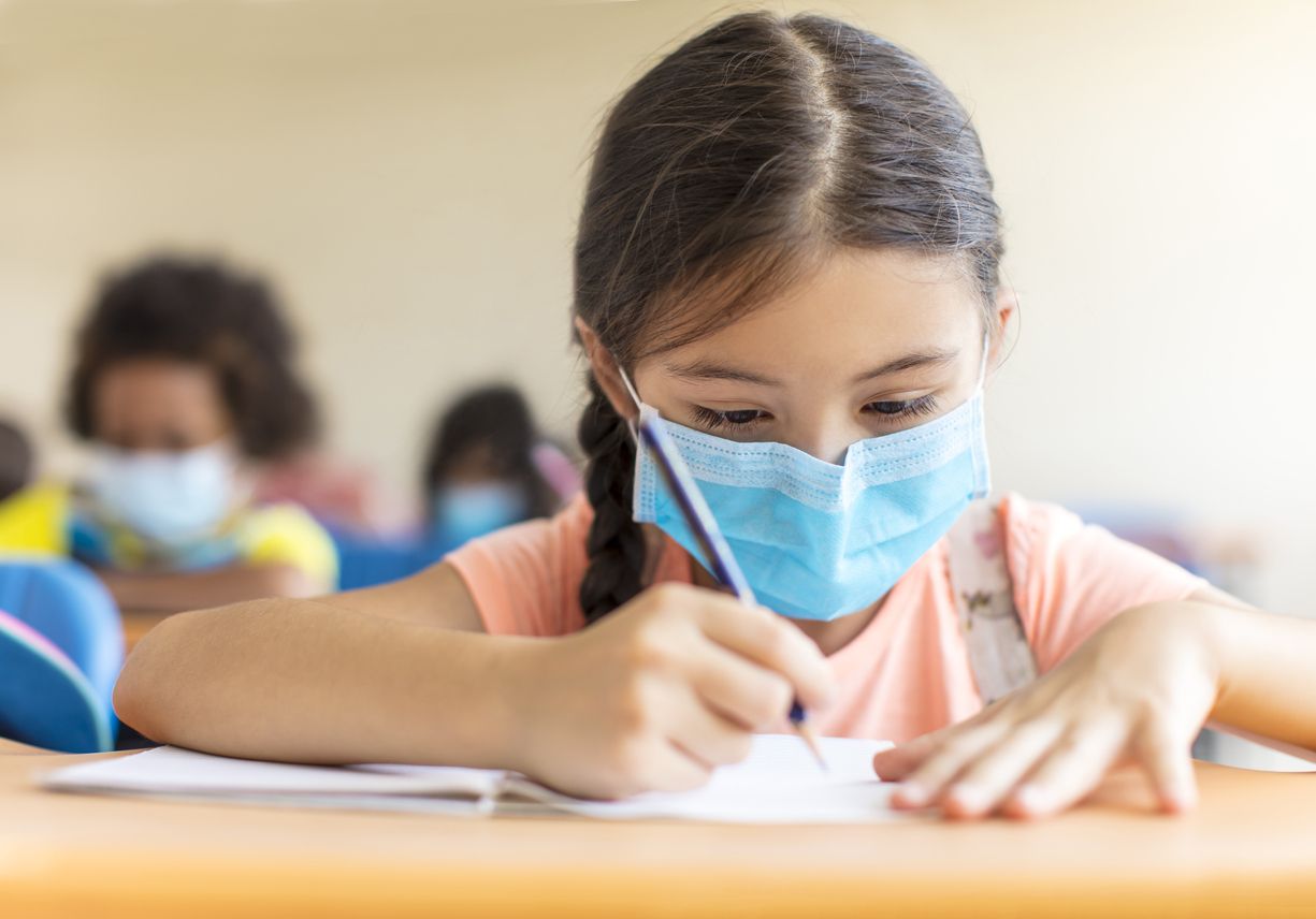 Menjelang kembalinya siswa ke ruang kelas, terdapat hal-hal yang perlu dilakukan guru sebagai bentuk persiapan sekolah tatap muka.