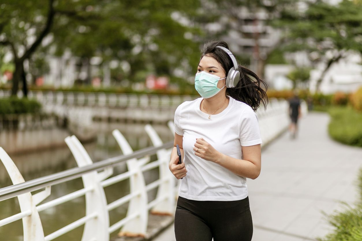 Manfaat olahraga untuk perempuan yang dilakukan di pagi hari. Di antaranya yakni mencegah hipertensi, dan meningkatkan kualitas tidur.