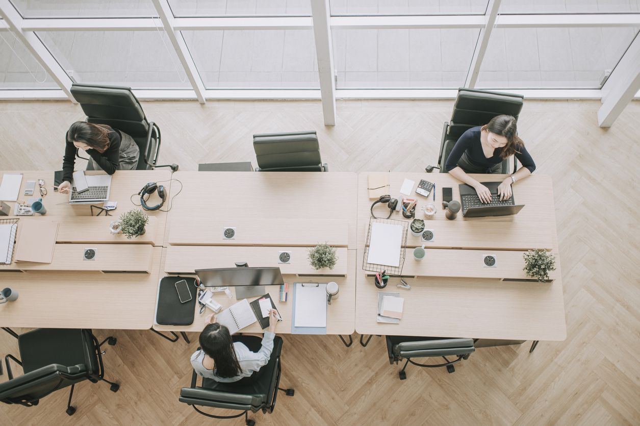 Ada tiga berita terpopuler Lady Boss yang bisa Kawan Puan baca. Di antaranya kisah founder Somethinc, atasi demotivasi hingga tips bisnis jastip.