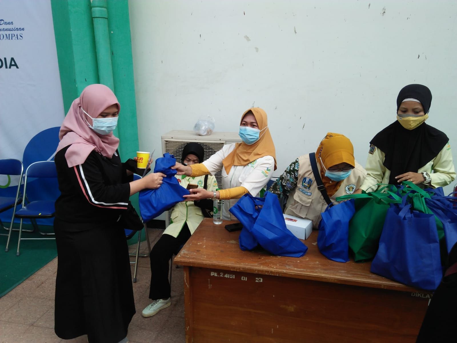 PT Kalbe Farma Tbk (Kalbe) dan Kompas Gramedia (KG) berkolaborasi untuk menggelar Sentra Vaksinasi Covid-19 di kabupaten Gresik.