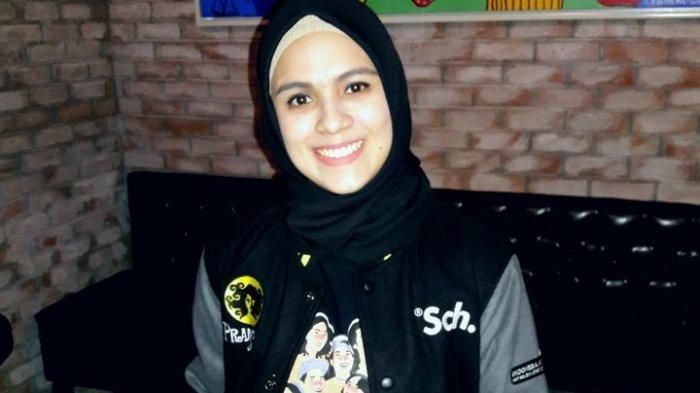 Kini lebih cintai profesi sebagai seorang penyiar radio, ini kata Nycta Gina soal rintangan yang harus ia hadapi...