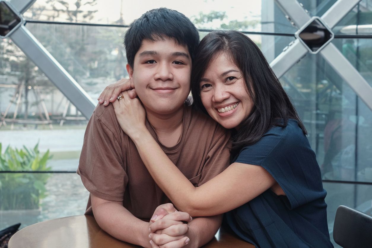 Membesarkan anak laki-laki yang menghormati keberadaan perempuan sangat bermanfaat dalam perilaku dan menghindari dari stigma negatif.