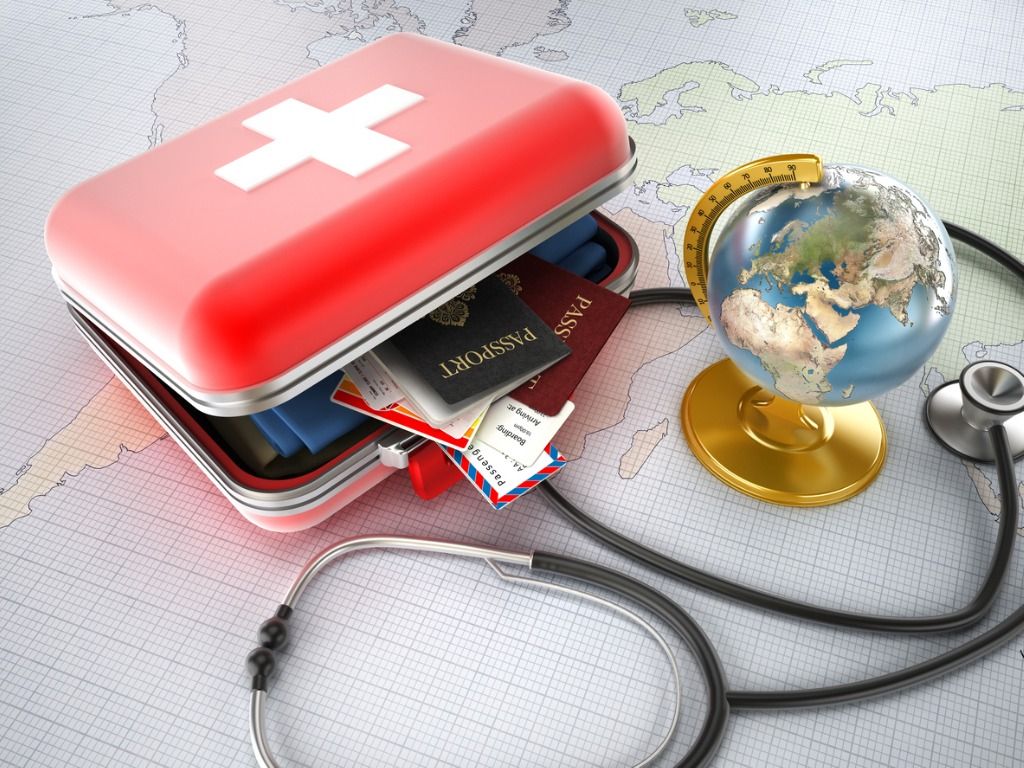 Kawan Puan,  berikut ini deretan obat-obatan yang wajib kamu persiapkan ketika traveling supaya imunitas tubuh terjaga