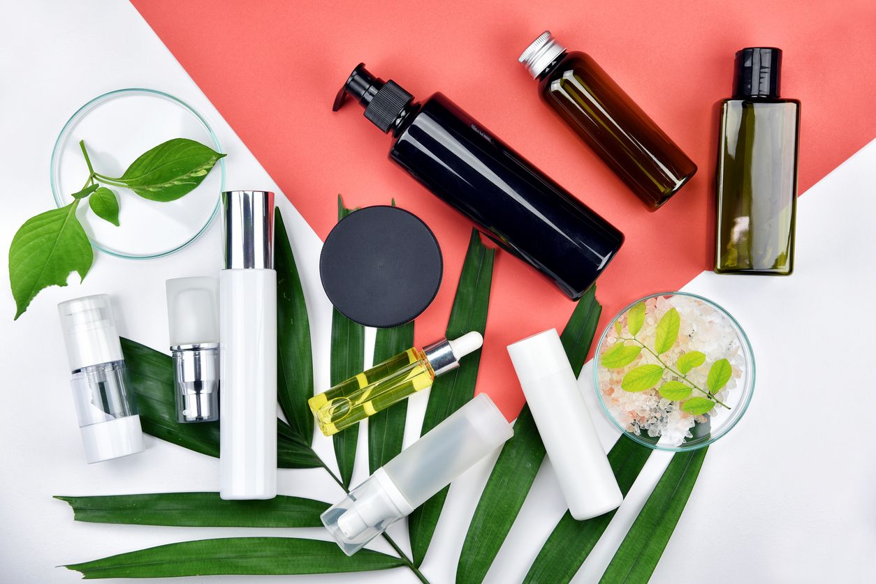 Terdapat sejumlah toner anti aging yang menjadi skincare viral di TikTok karena kemampuannya dalam membuat wajah glowing. Apa saja?