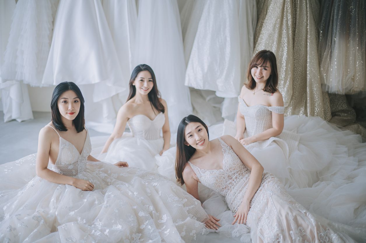 Mulai dari busana bridesmaid sampai outfit kondangan syari, simak yuk Berita Terpopuler Fashion&Beauty Edisi Minggu (3/10/21) ini!