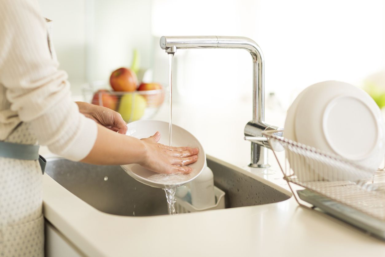 Bocor dan rembes di area dapur sering menjadi masalah umum di rumah. Fokus ke tiga sumber masalah berikut untuk mengatasinya.
