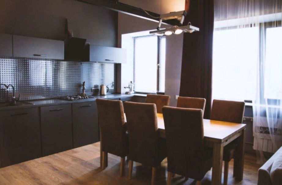 Kawan Puan enggak punya ruang makan di rumah? Berikut solusi agar kamu bisa makan dengan nyaman di dapur!