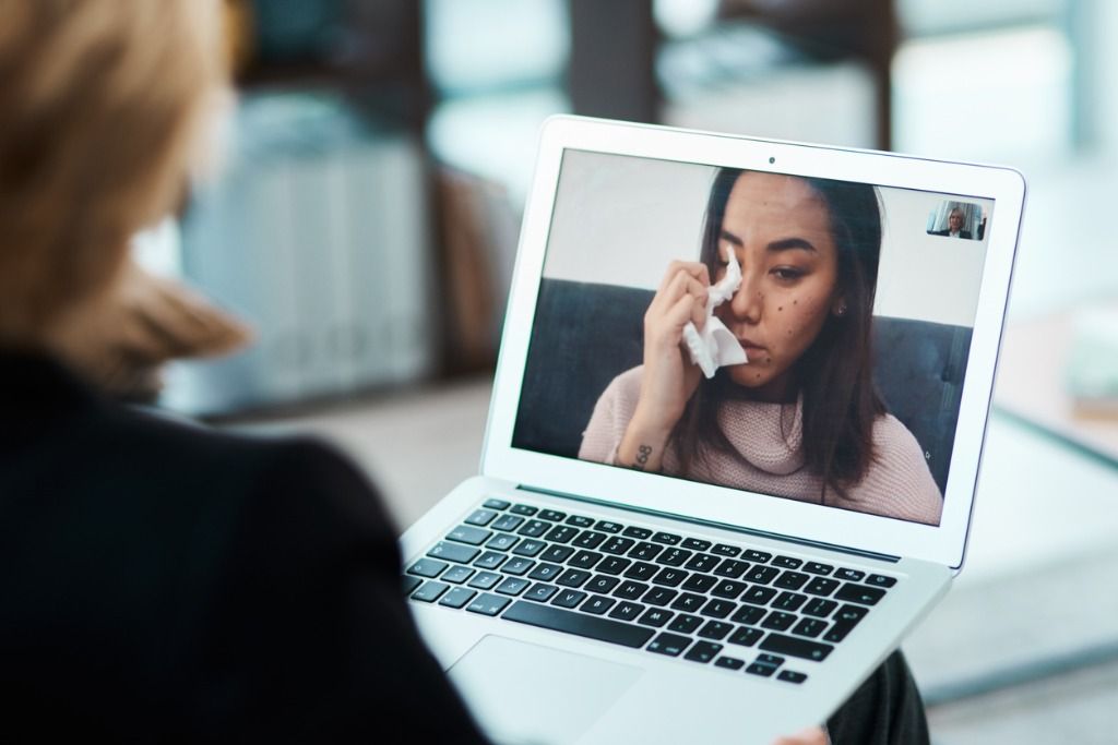 Psikolog klinis ungkap kekerasan pada perempuan berbentuk social beauty bullying yang marak terjadi.
