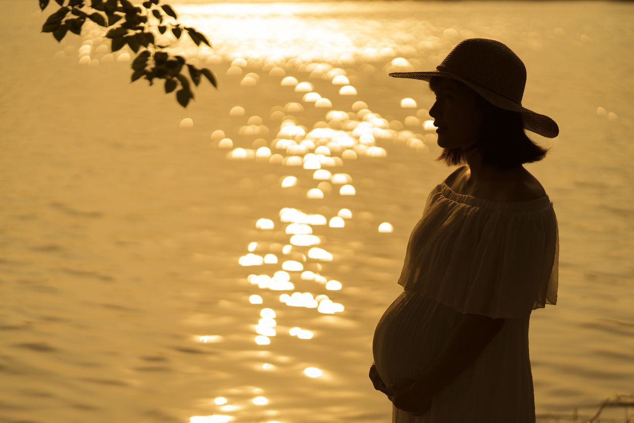 Babymoon atau jalan-jalan saat hamil bisa jadi pilihan bagi ibu hamil untuk meredakan stres dan merasakan suasana baru. Simak dulu tipsnya, ya.