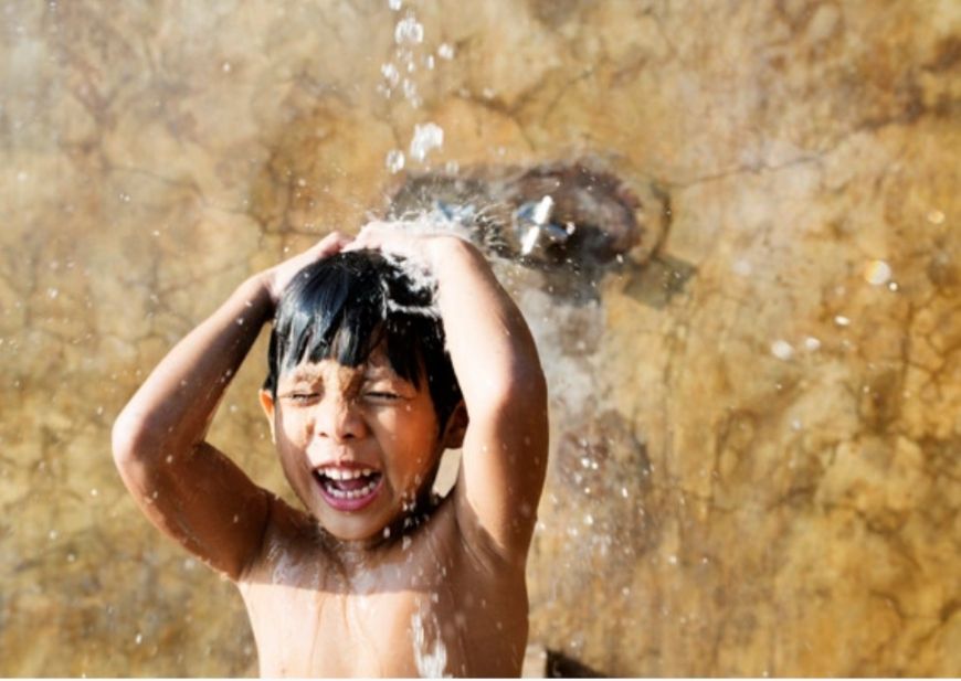 Berikut ini 5 tips mendekorasi kamar mandi anak yang menarik tapi tetap aman. Lantas, apa saja, ya, tipsnya?