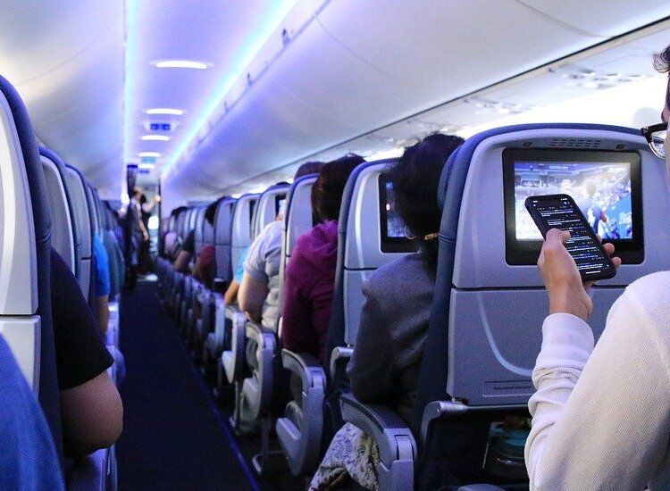 Aturan perjalanan dalam negeri selama masa pandemi Covid-19 telah berubah lagi, termasuk penerbangan untuk anak usia di bawah 12 tahun.