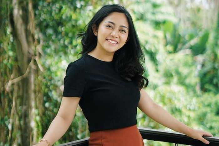 Rachel Vennya yang tersandung kasus kabur dari karantina bersama dengan manajer dan sang kekasih mengaku akan mengikuti segala bentuk proses hukum.