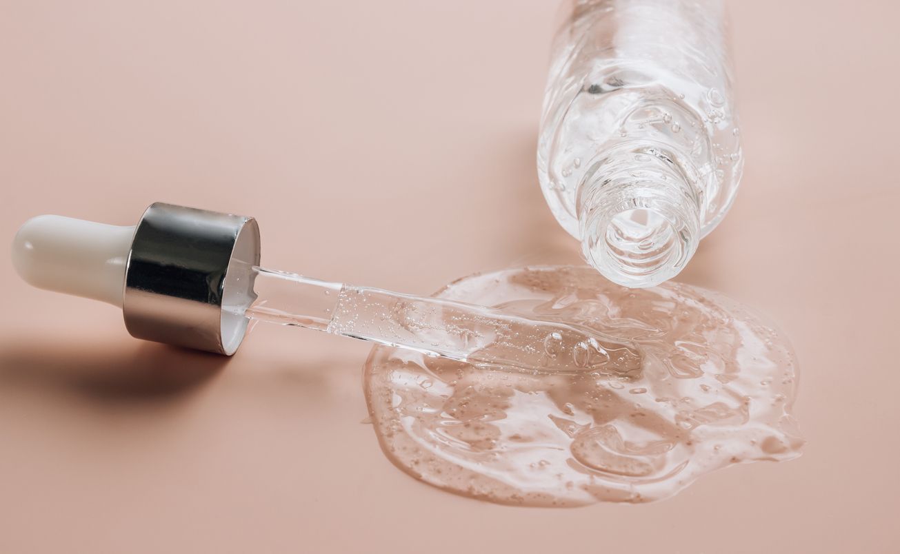 Kulit sensitif terkenal sulit menggunakan kandungan tertentu seperti retinol, namun lima tips ahli ini bisa kamu gunakan jika ingin pakai retinol.