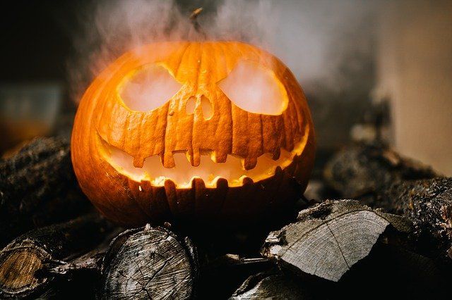 Berikut ini adalah sejarah singkat soal munculnya perayaan Halloween dan mengapa akhirnya nama itu dipakai