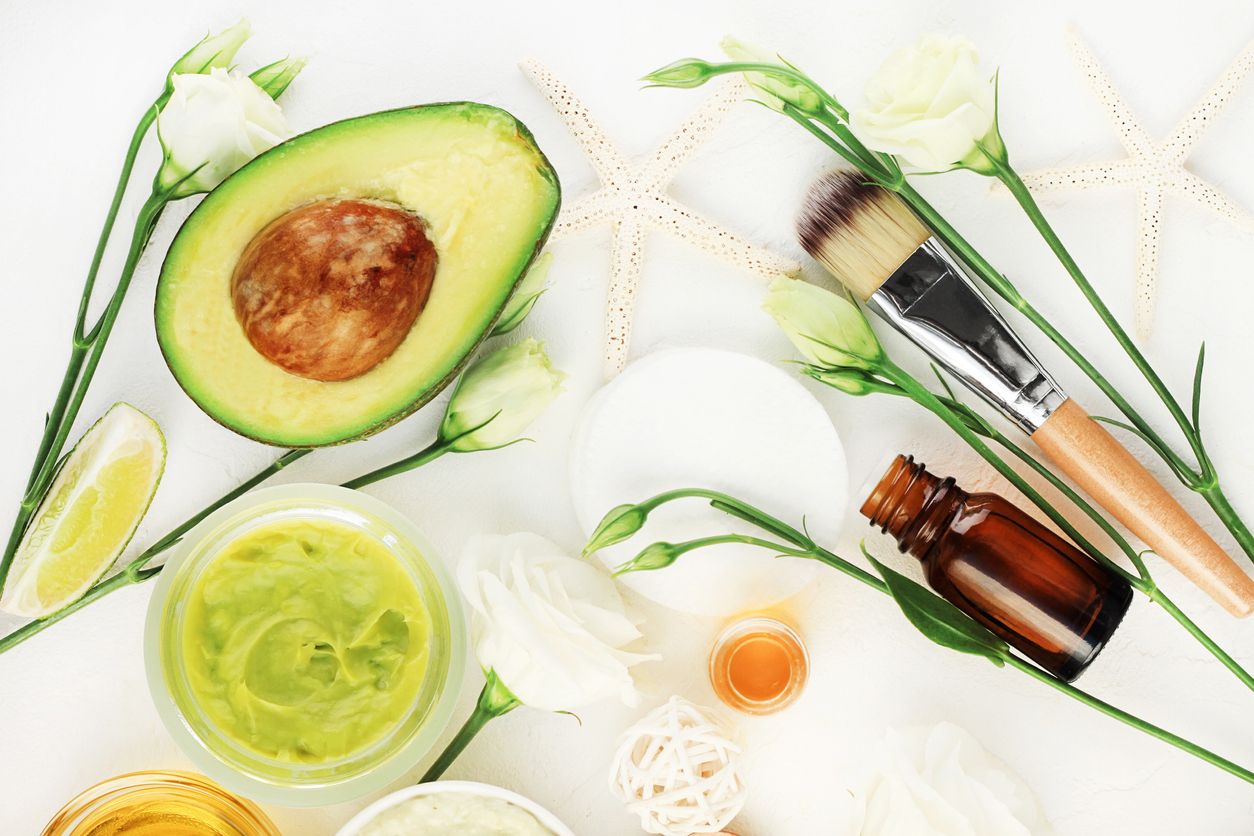 Mulai dari manfaat shea butter sampai rekomendasi concealer untuk kulir berminyak, simak yuk berita terpopuler Fashion & Beauty berikut ini!