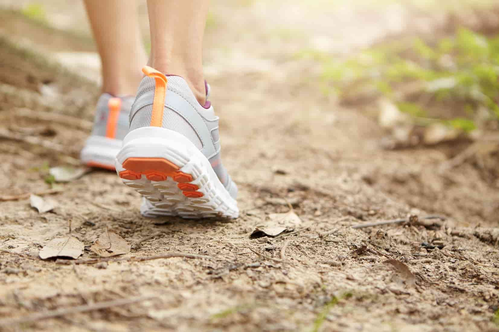 Bagaimana jalan kaki dapat menjadi olahraga untuk perempuan yang ingin turunkan berat badan? Simak ulasan selengkapnya di sini!