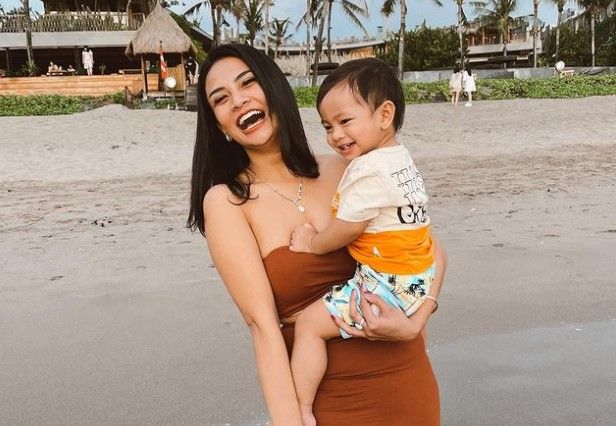 Kuasa Hukum sampaikan kabar kondisi terakhir Gala Sky Andriansyah, anak Vanessa Angel, yang menjadi korban kecelakaan mobil di Tol Nganjuk.