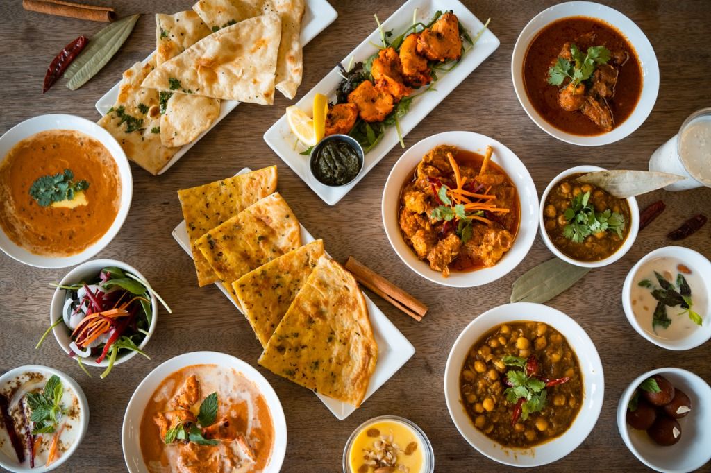 Berikut ini enam deretan makanan ringan untuk menemani hari raya Diwali atau festival cahaya, yuk simak apa saja