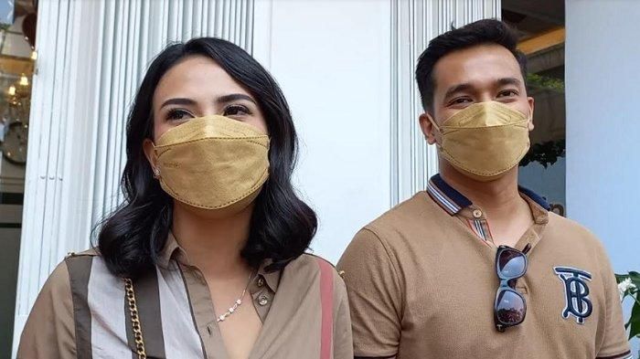 Artis Vanessa Angel dan suaminya, Febri Andriansyah meninggal dunia dalam kecelakaan tol nganjuk pada Kamis (4/11/2021). 