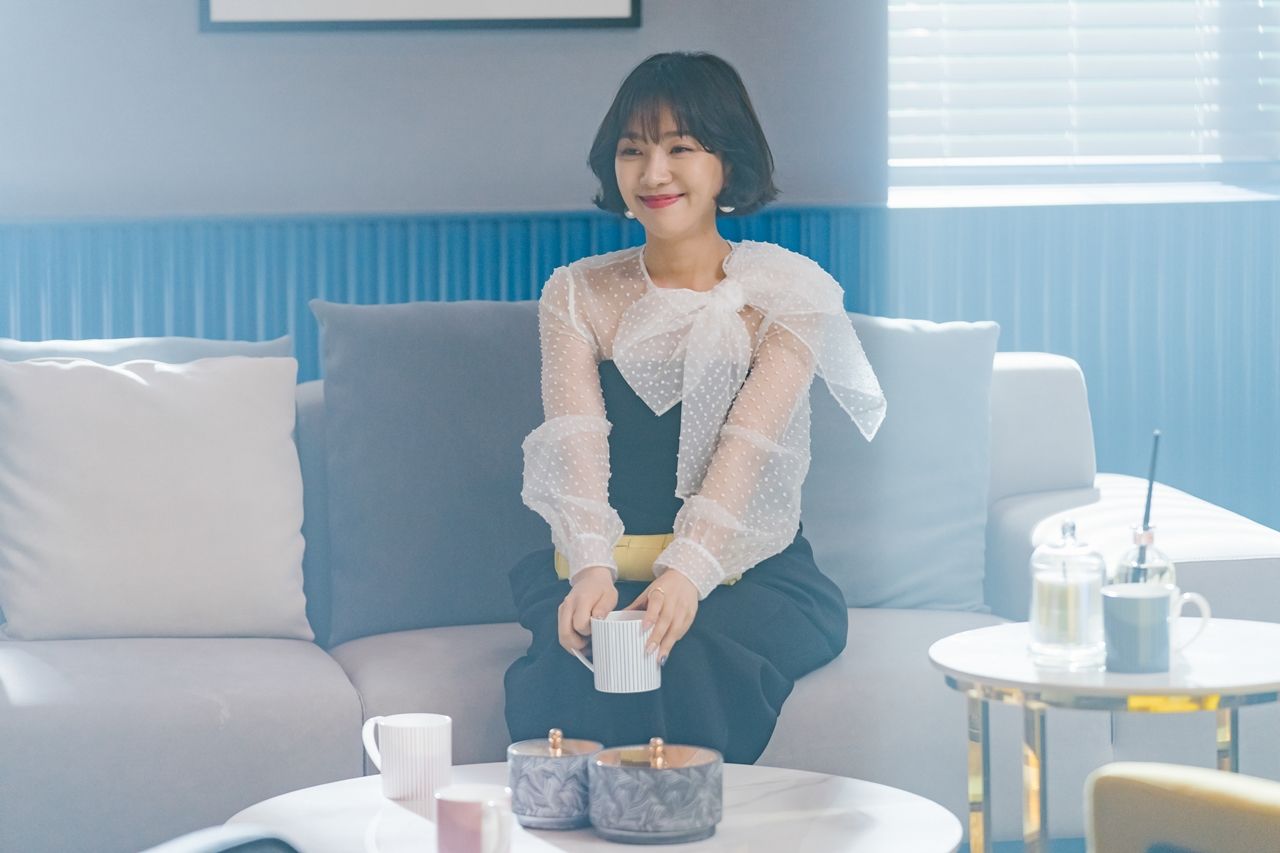Kenalan dengan aktris Choi Hee Seo yang akan perankan karakter perempuan second lead di Now, We Are Breaking Up, drakor terbaru Song Hye Kyo.