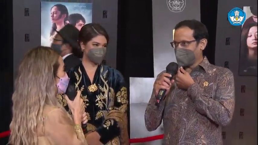 Nadiem Makarim hingga sederet artis Tanah Air ramaikan red carpet Malam Penganugerahan Festival Film Indonesia (FFI) 2021, Rabu (10/11/2021).