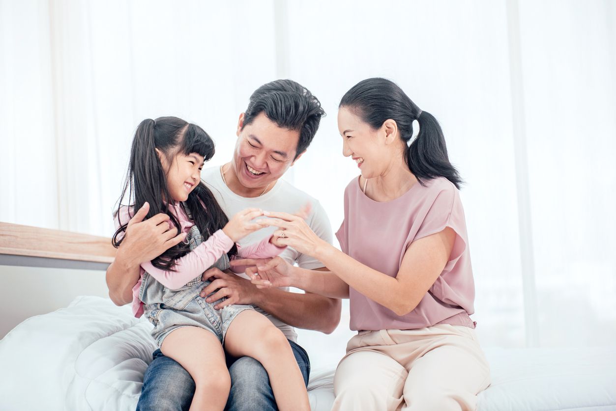 Peringati Hari Ayah Nasional, kenali peran ayah dalam keluarga. Cukup penting tetapi terkadang dilupakan.