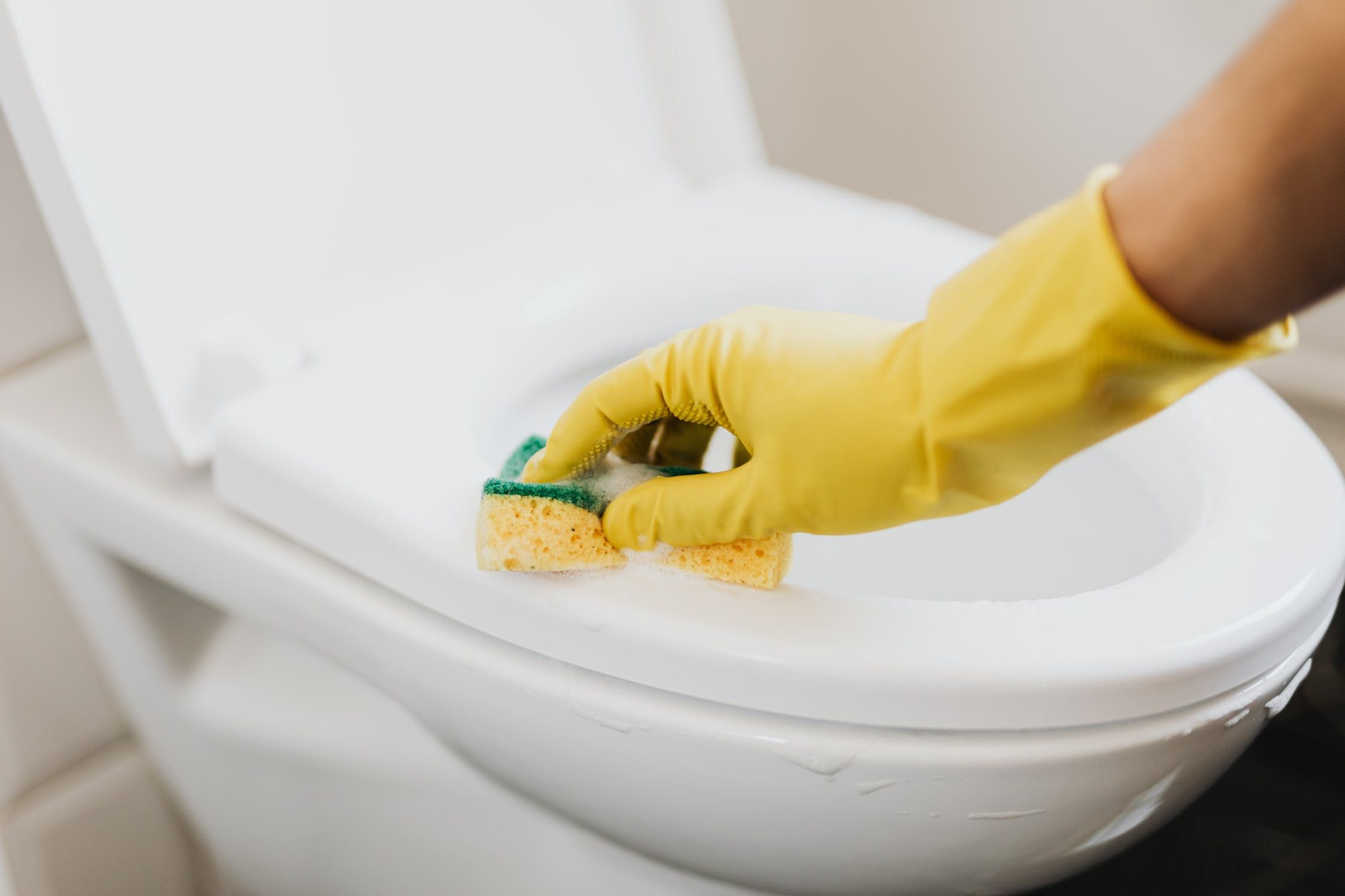 Jangan sembarangan, begini cara tepat atasi masalah bau tak sedap di kloset kamar mandi.
Simak lebih jelasnya.