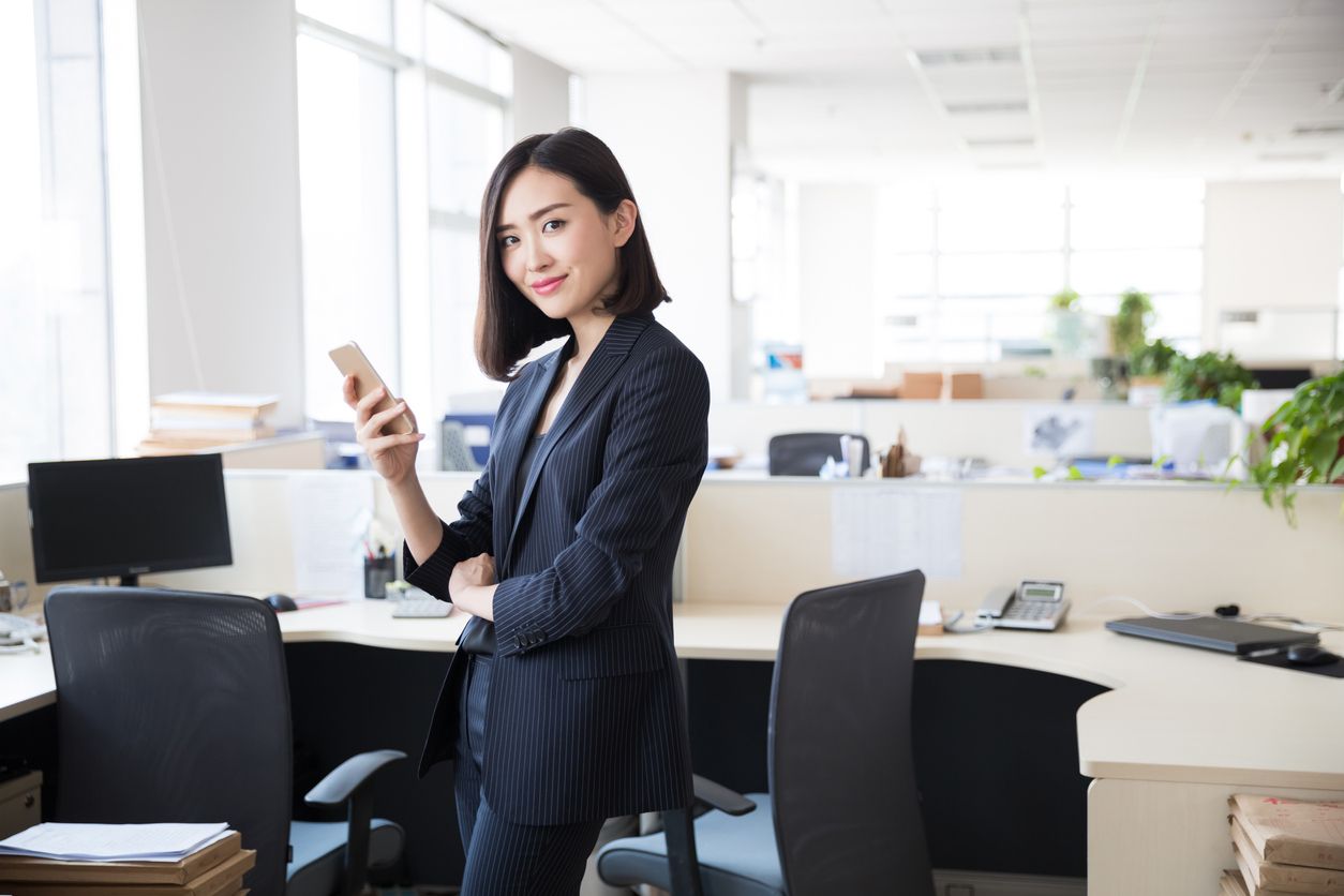 Tanpa disadari, menopause memberikan dampak pada kehidupan wanita karir saat bekerja. Apa saja? Simak ulasannya. 