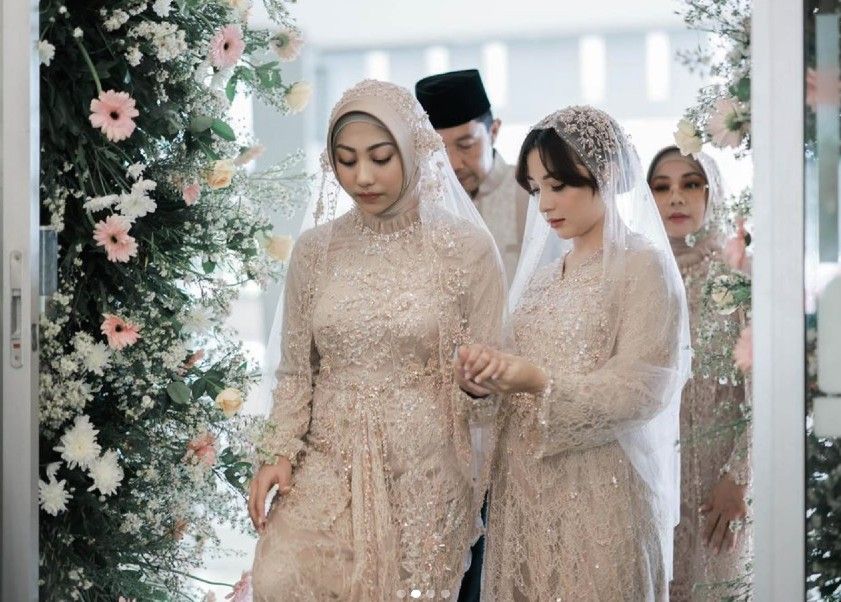 Tampil memukau di acara pengajian pra-pernikahan, begini detail dress Winona Willy, adik Nikita Willy. Menawan banget!