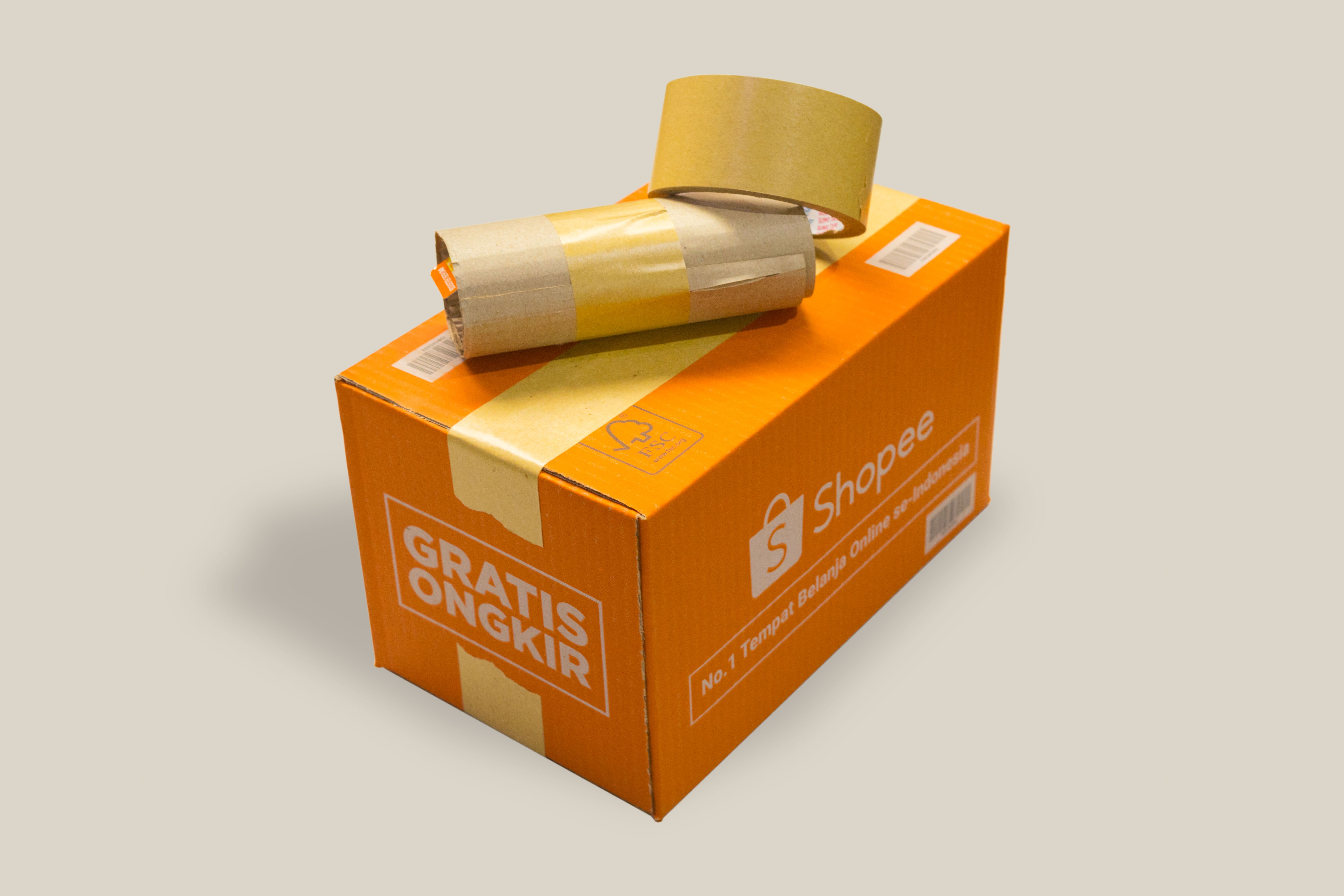 Peduli terhadap isu lingkungan, begini penampakan proses packaging Shopee dan Loreal Indonesia yang lebih ramah lingkungan!